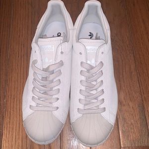 Adidas superstars